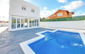 Gorgeous Home In Riba-Roja De Turia